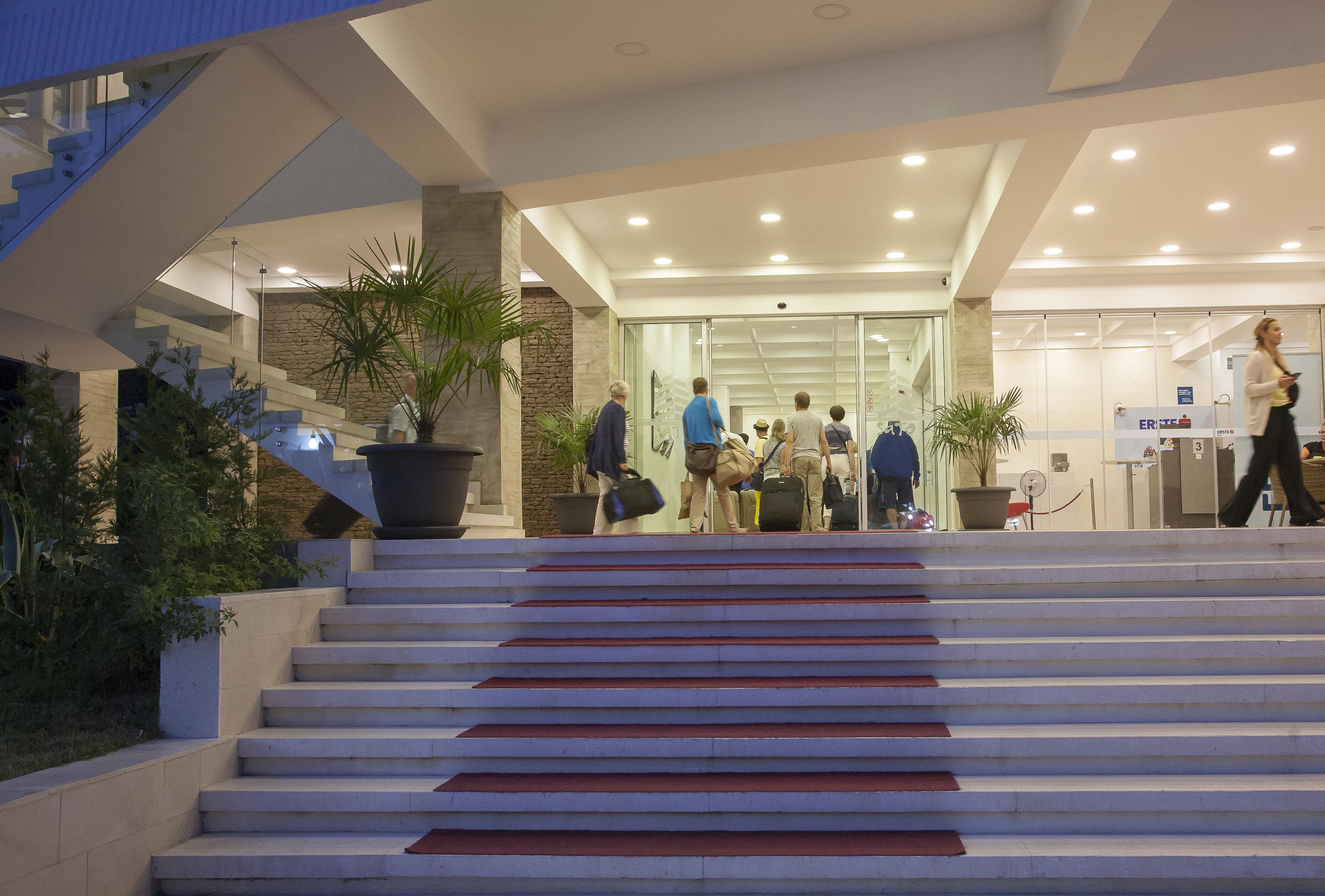 Sato Conference And Spa Hotel Sutomore Exterior photo