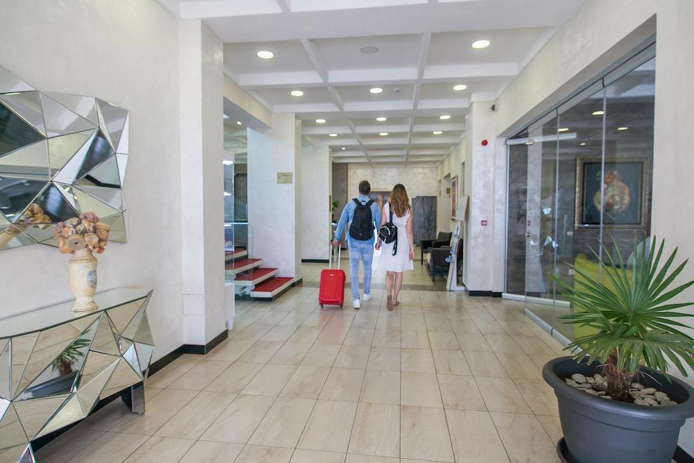 Sato Conference And Spa Hotel Sutomore Exterior photo